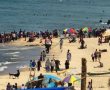 לא רק חופי הים בעזה מלאים, גם השווקים ובנתיים האזרחים הישראלים החטופים עדיין שם