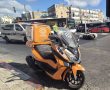 רוכב אופנוע כבן 50 נפגע בראשו בתאונה בדרך בן גוריון ברמת גן